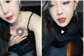 快手 露baby   福利级玩脚 全身视角 骚表情 漏内骚舞