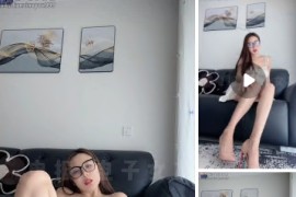 易直播 迷人奈 极品美女  露脸 一对一 道具自慰 1v